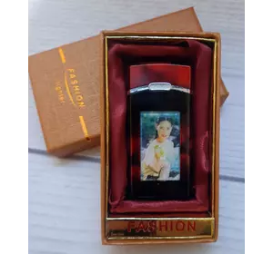 Запальничка в подарунковій коробці Дівчина (Турбо полум'я, миготлива, музична) FASHION D95-5