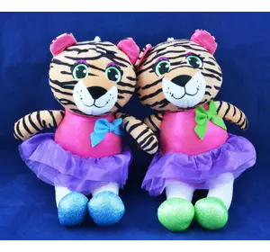 М'яка іграшка Тигр у сукні (21 см) №6621-1