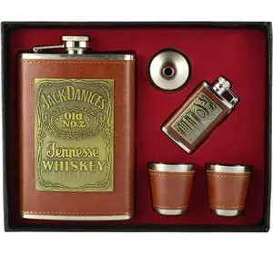 Подарунковий набір 5 в 1 фляга з набійкою 'Jack Daniels' (обтягнута шкірою), 2 чарки, лійка, запальничка D409